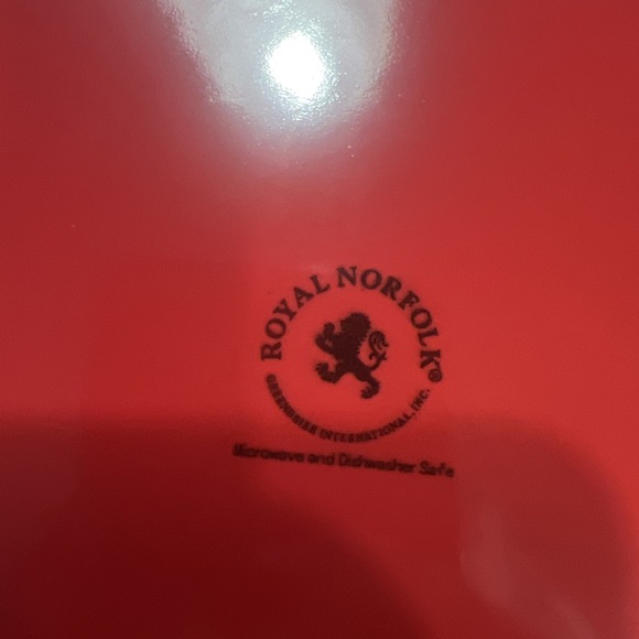 Royal Norfolk‎ Solid Red - 10-7/8" Dinner Plate 4 Available - Picture 2 of 4